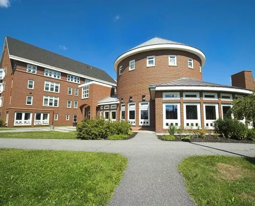培思大学