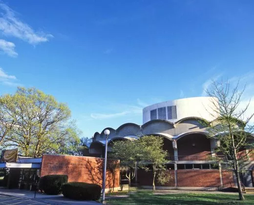 布兰迪斯大学
