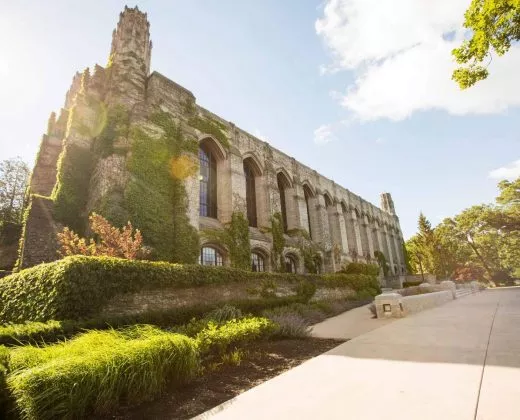 西北大学