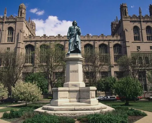 芝加哥大学