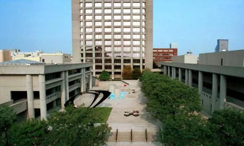 路易斯维尔大学