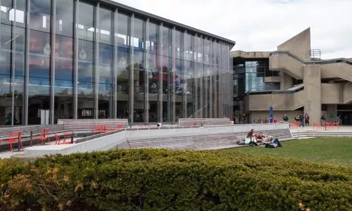 马萨诸塞州大学达特茅斯分校
